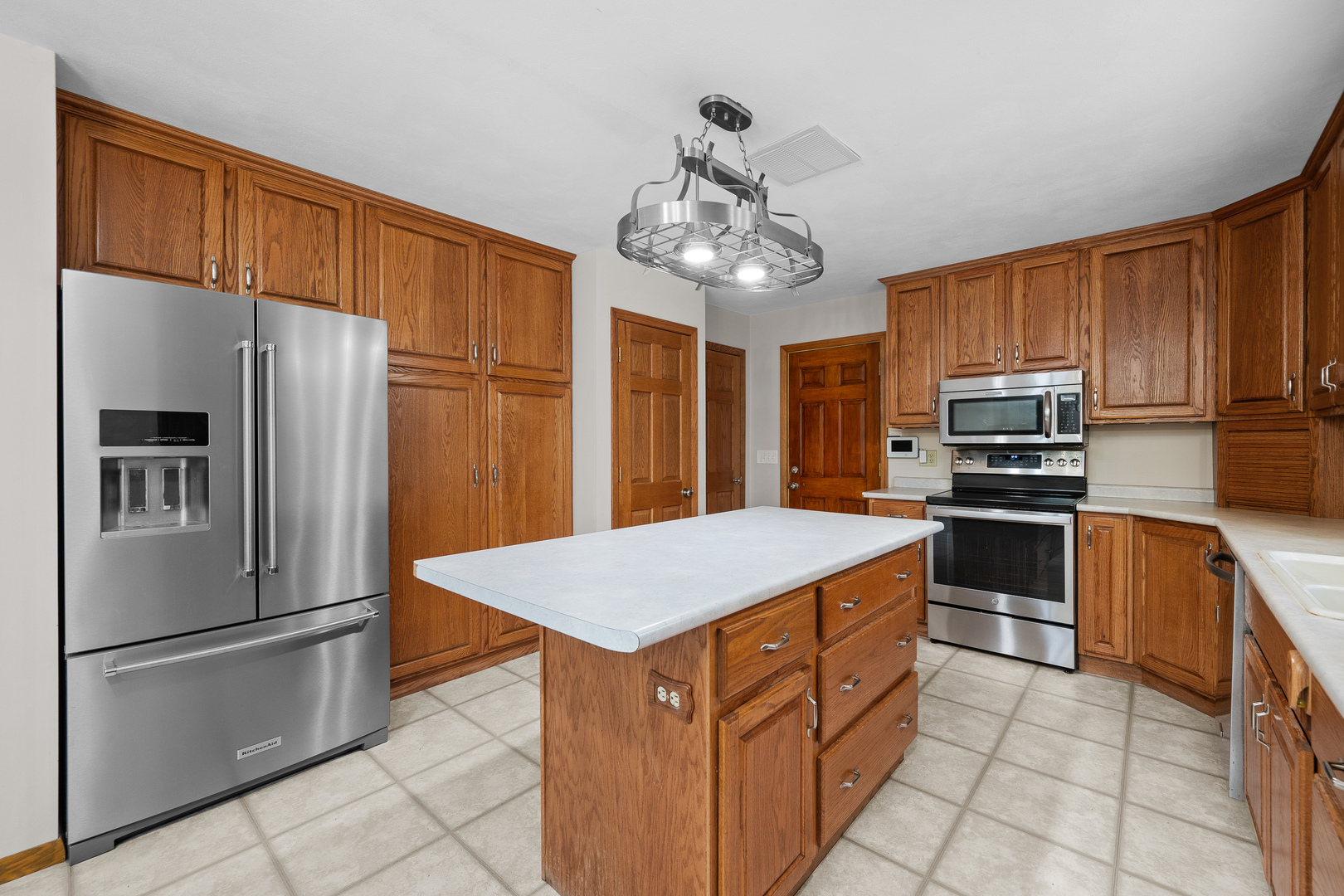 4326 El Rancho Drive Property Photo 10