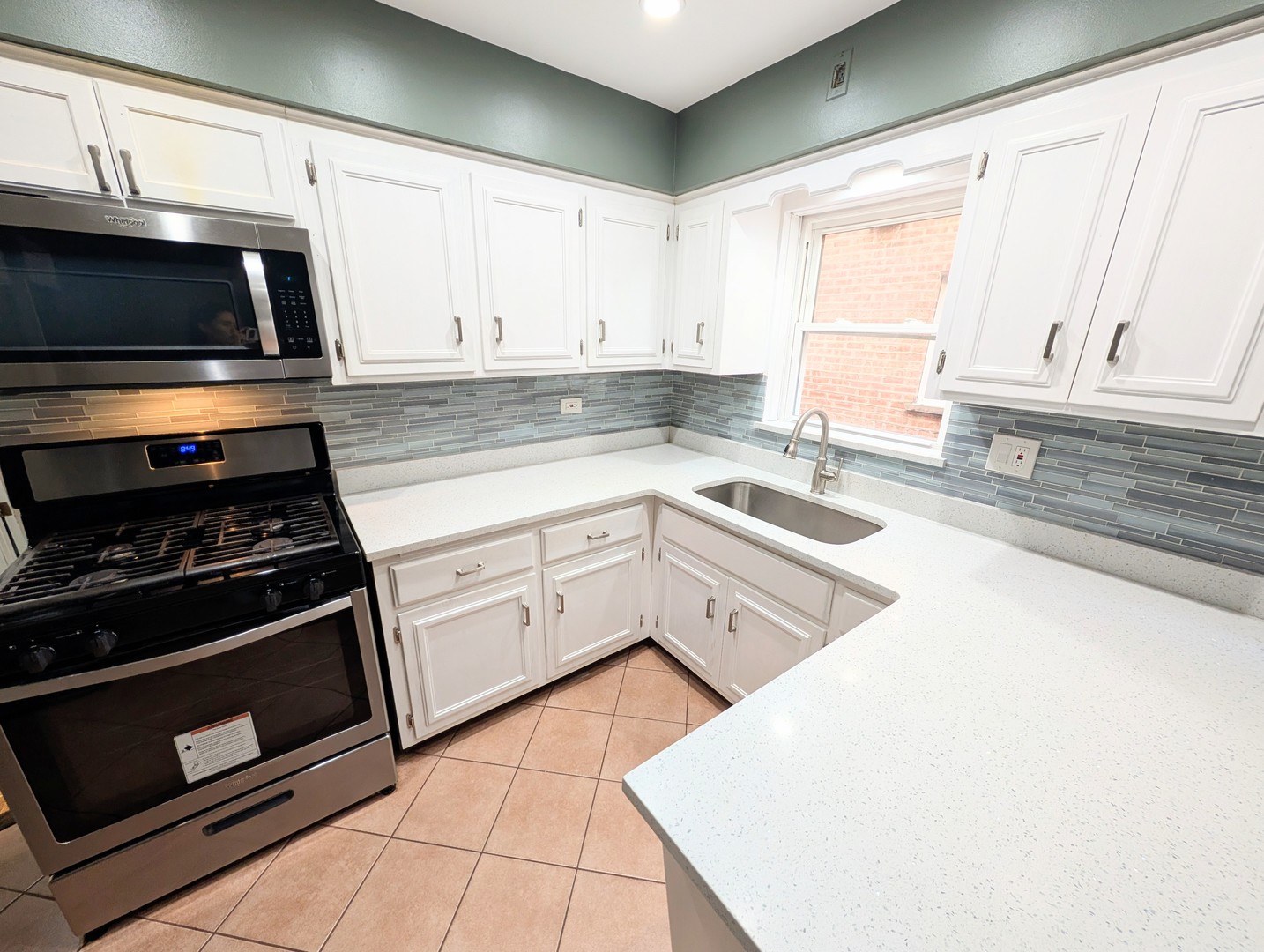 8642 W Berwyn Avenue 2s Property Photo 4