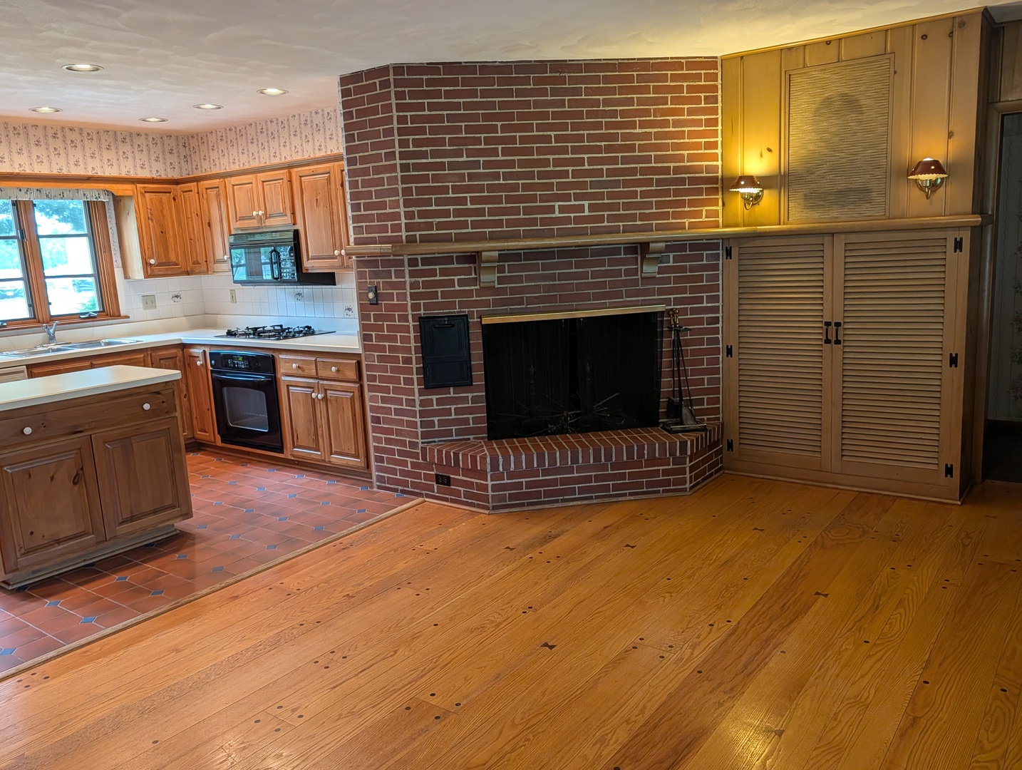 1225 Tilton Park Drive Property Photo 8