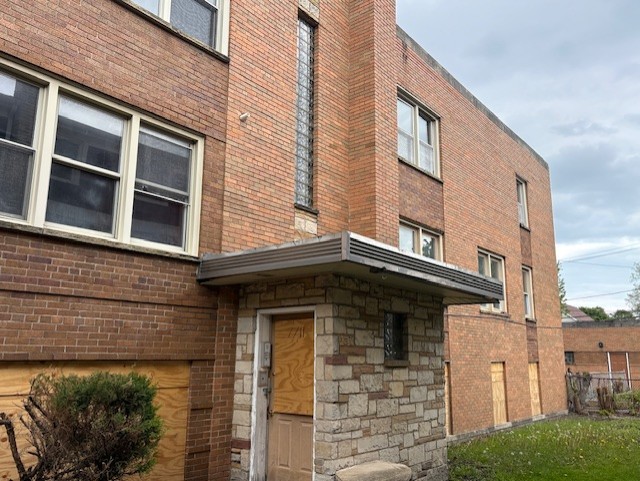 7711 S Ada Street Property Photo 2