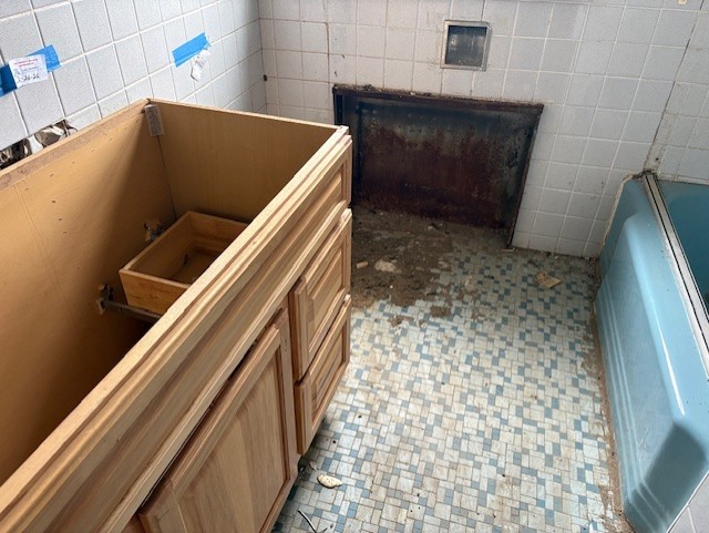 7711 S Ada Street Property Photo 5