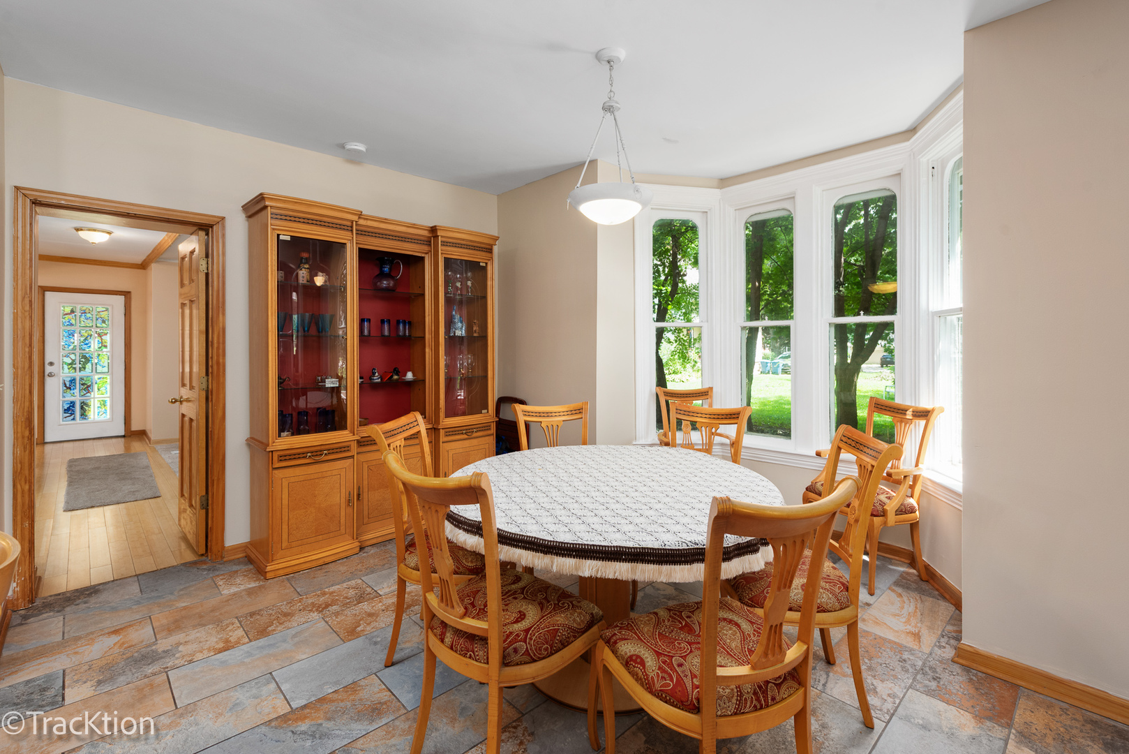 383 W Park Avenue Property Photo 10