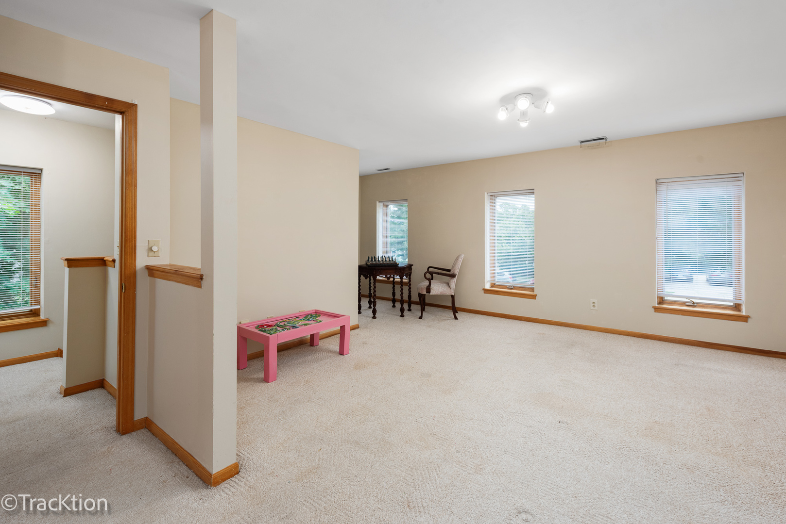 383 W Park Avenue Property Photo 19