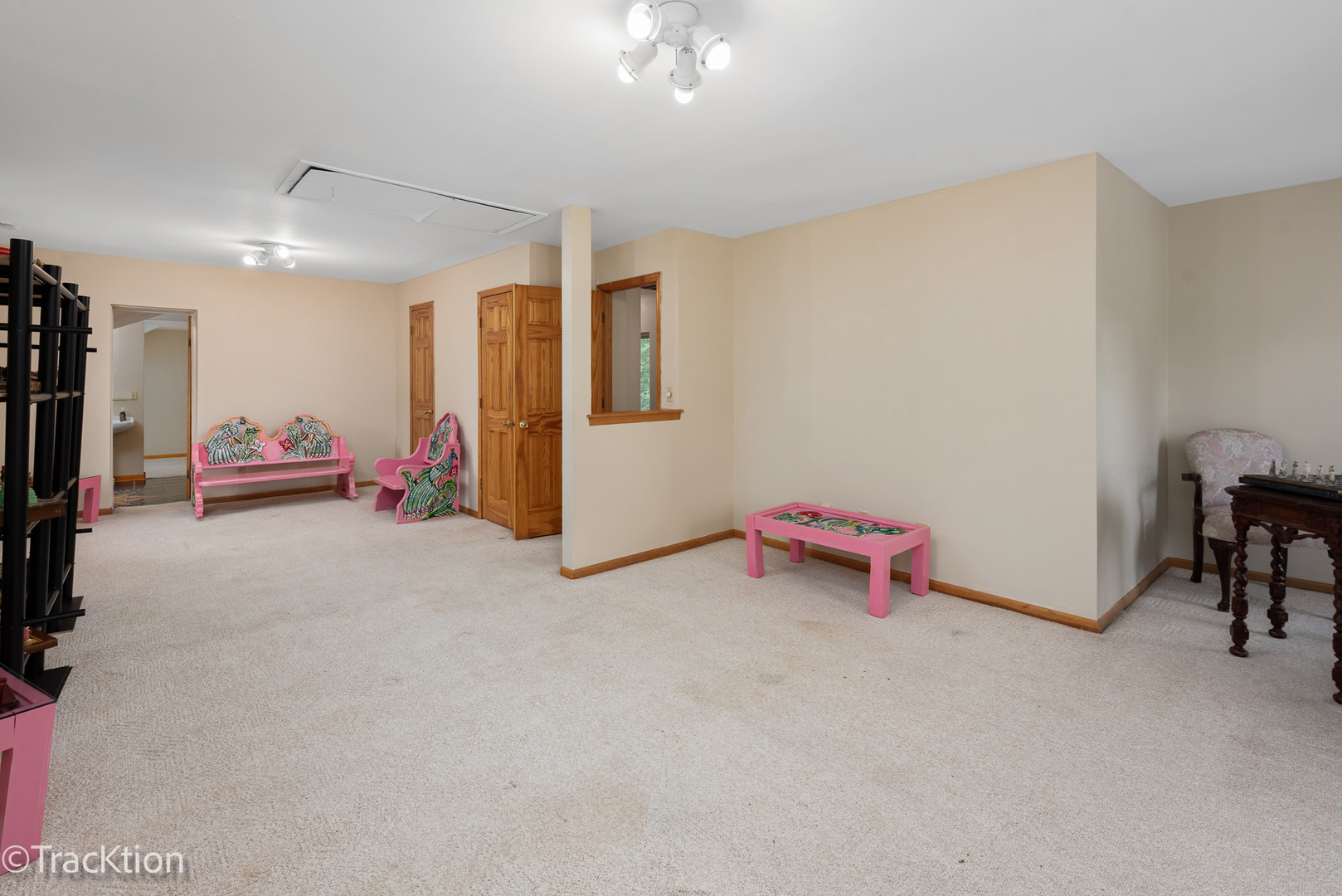 383 W Park Avenue Property Photo 20