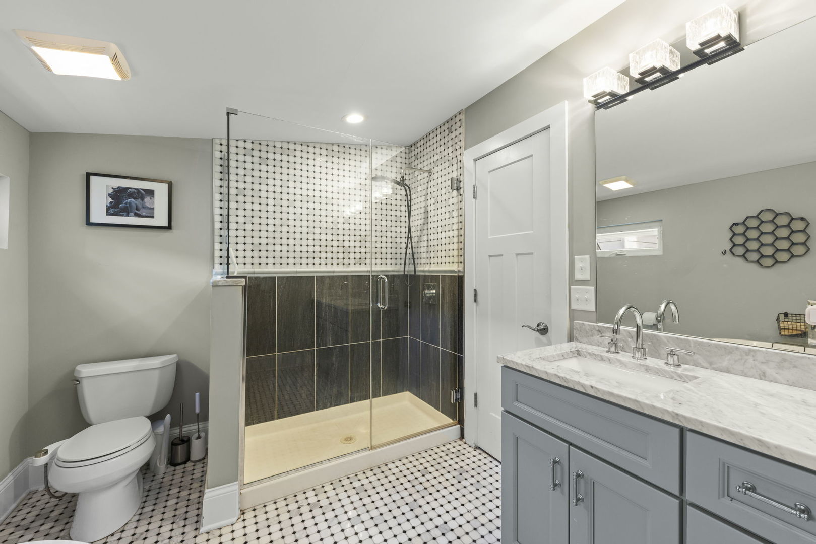 2416 Elmwood Avenue Property Photo 22