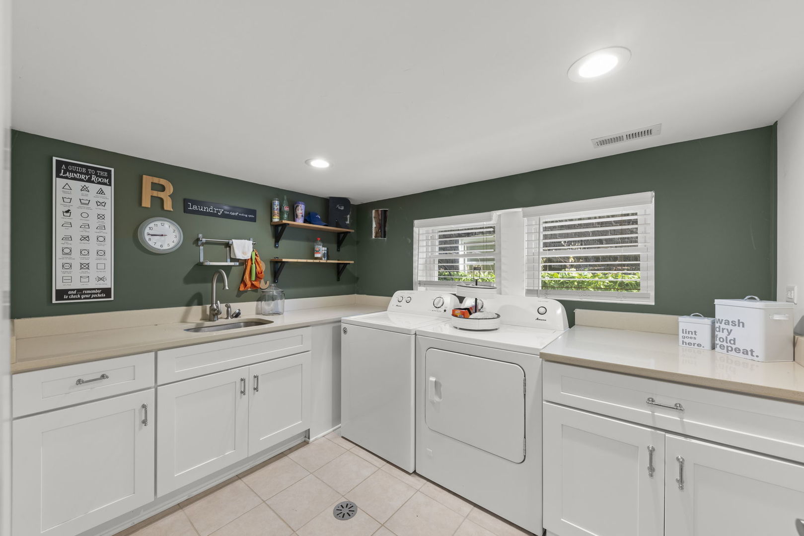 2416 Elmwood Avenue Property Photo 27