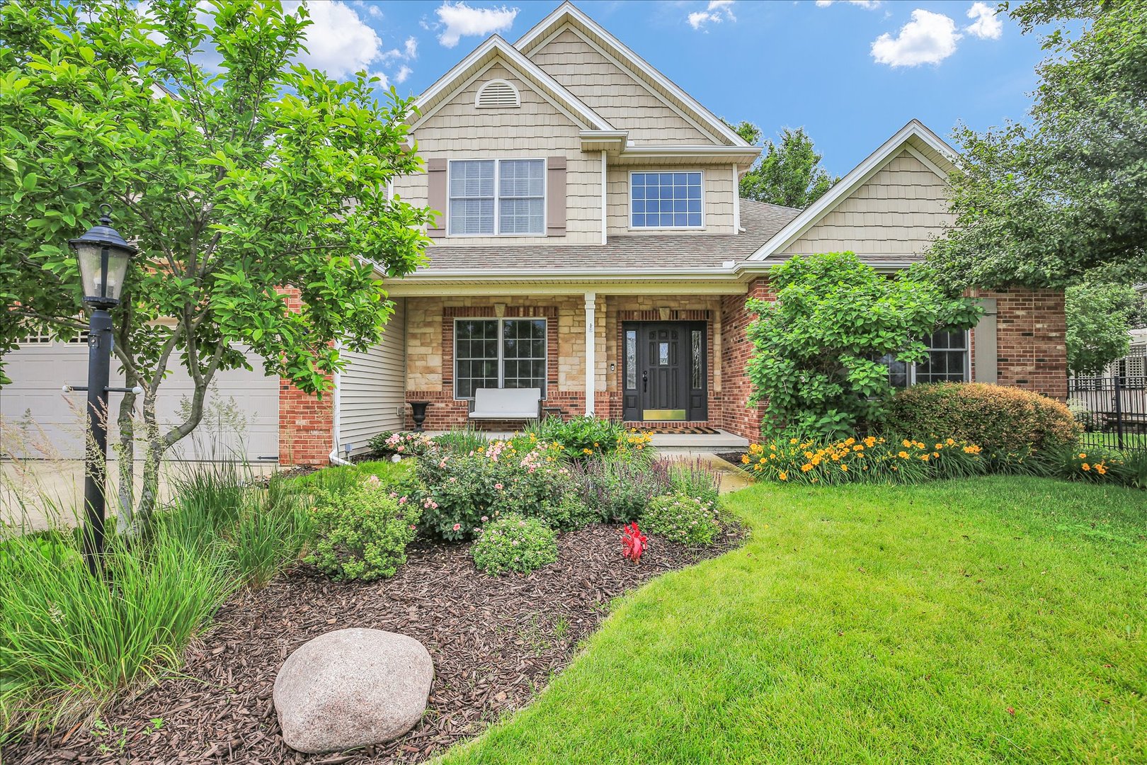 9 Della Court Property Photo 1