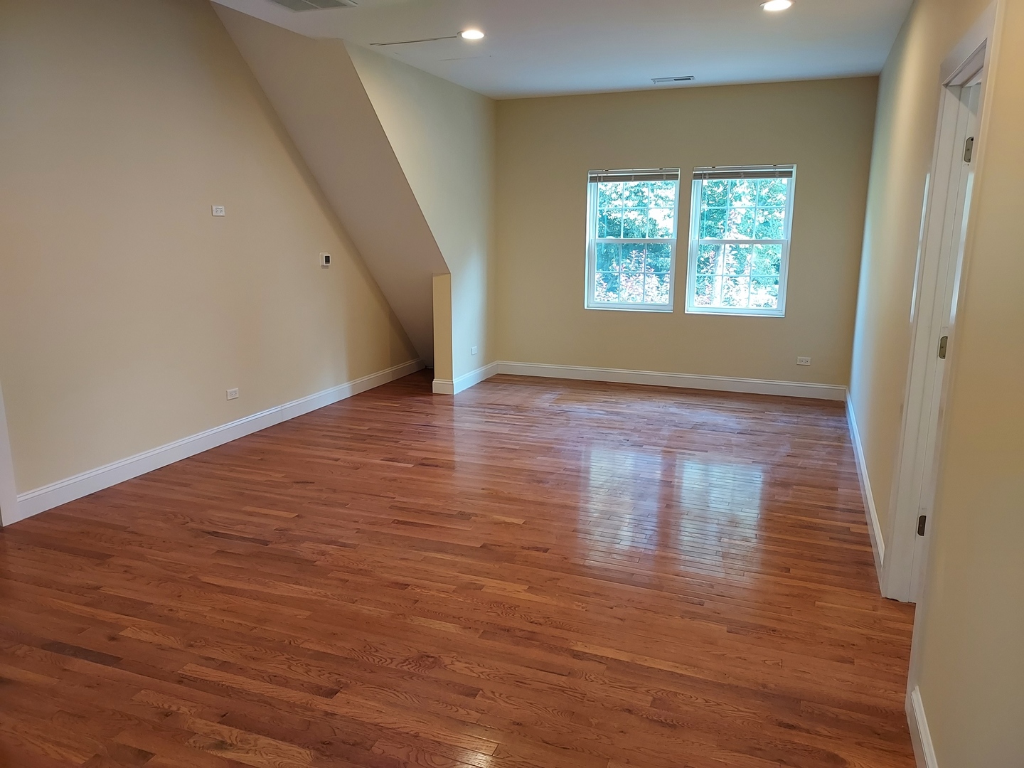 201 Devonshire Road Property Photo 33