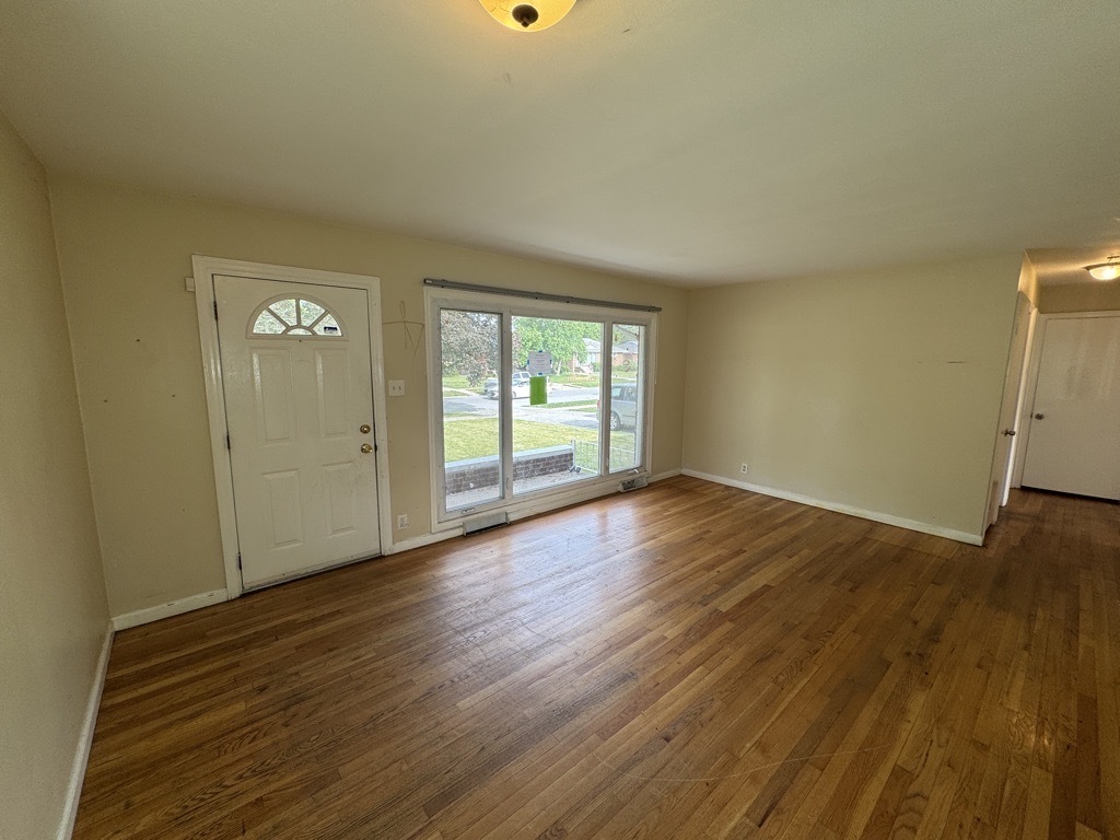 386 Clyde Avenue Property Photo 3