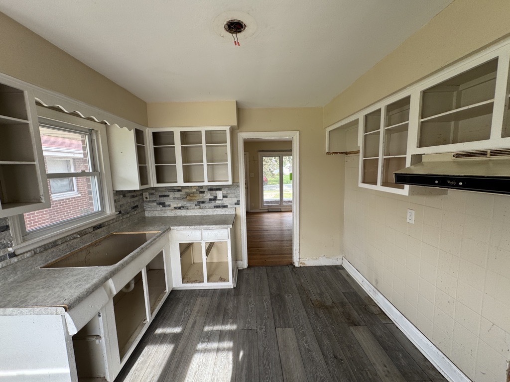 386 Clyde Avenue Property Photo 7