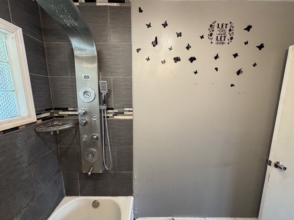 386 Clyde Avenue Property Photo 13