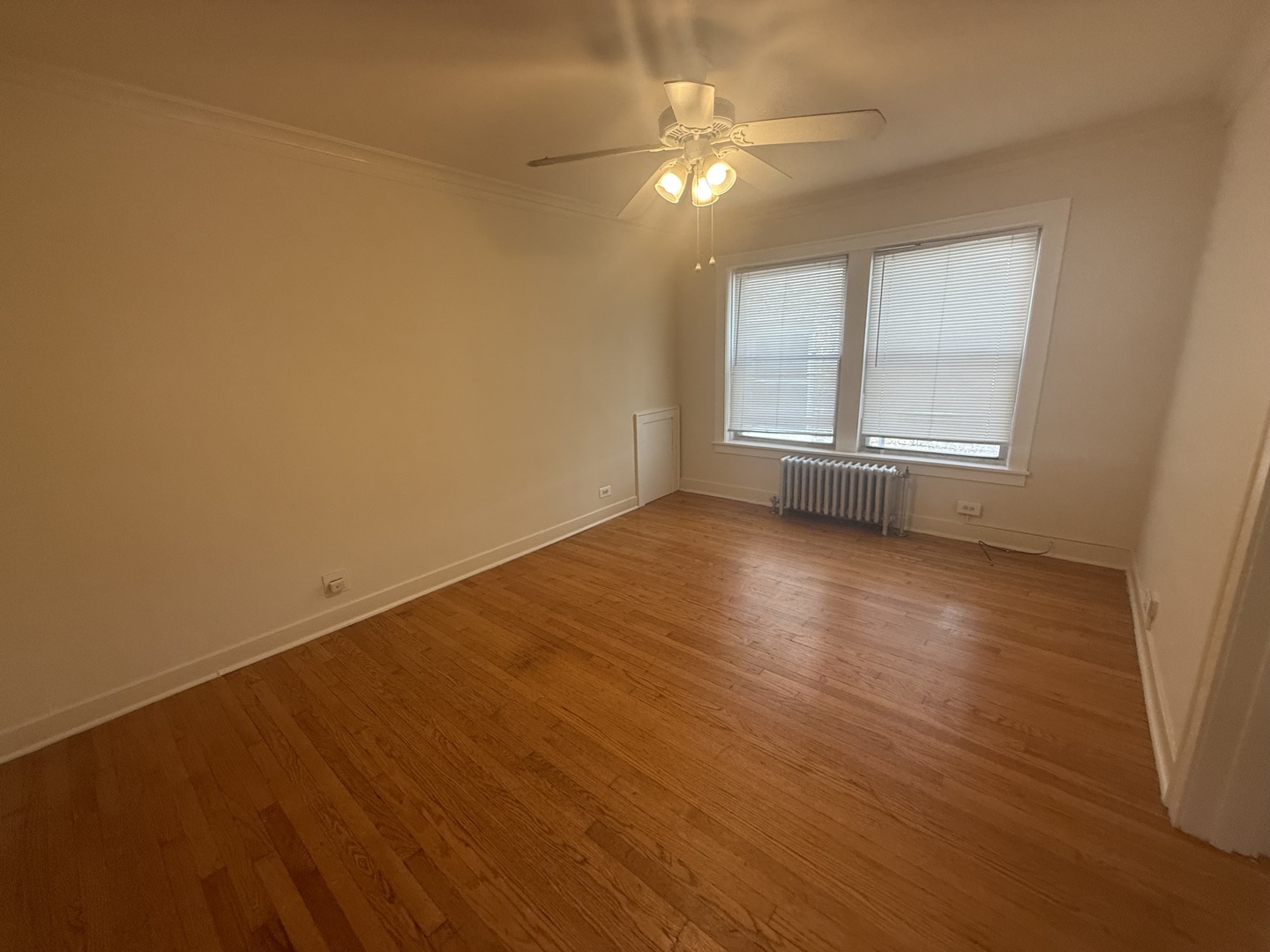 18 E Northwest Highway 5 Property Photo 2