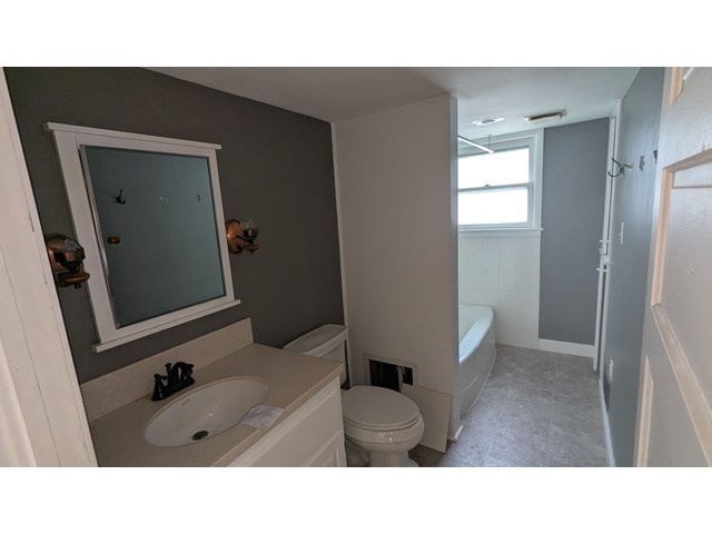 415 Parham Street Property Photo 11
