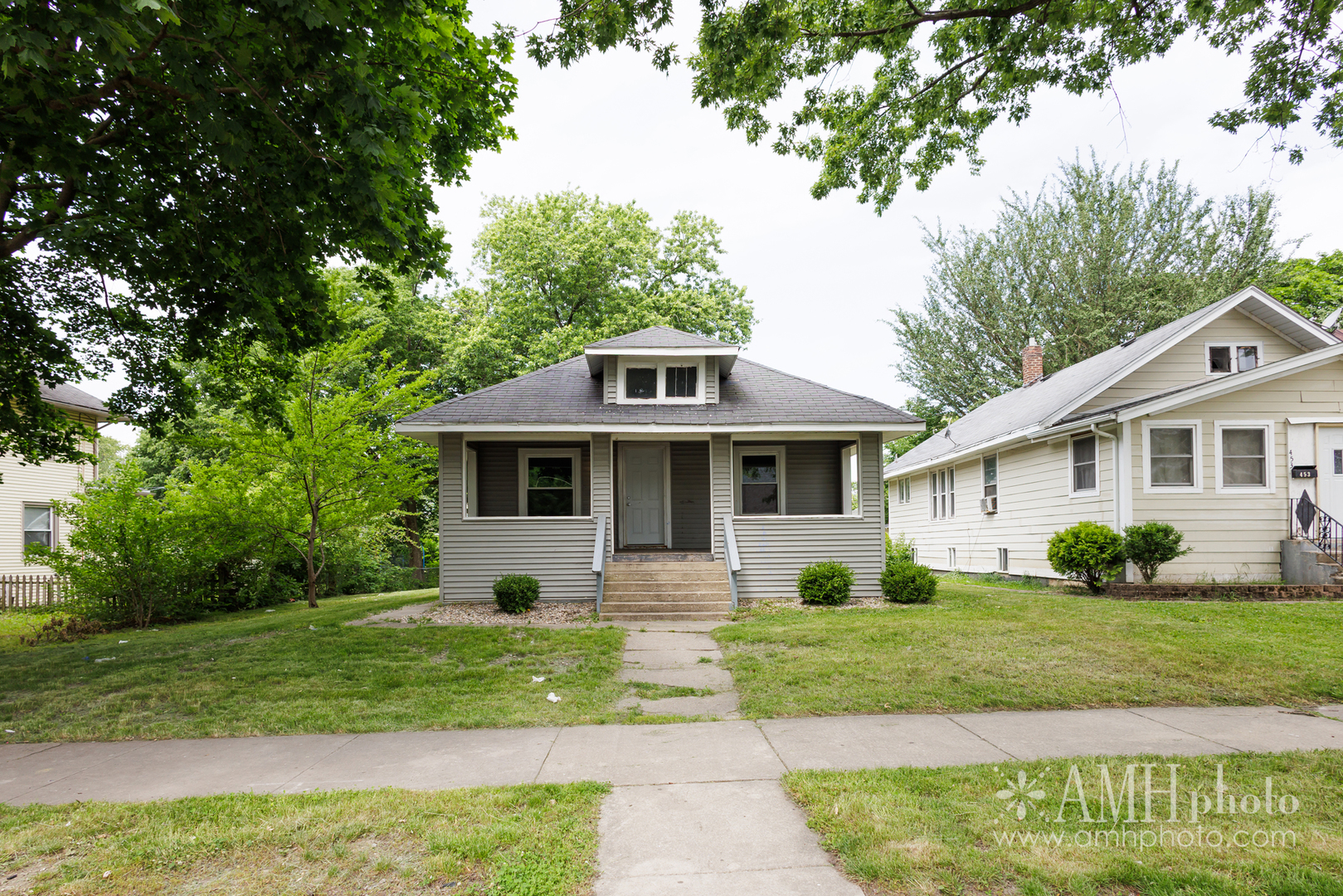 459 S Lincoln Avenue Property Photo 3