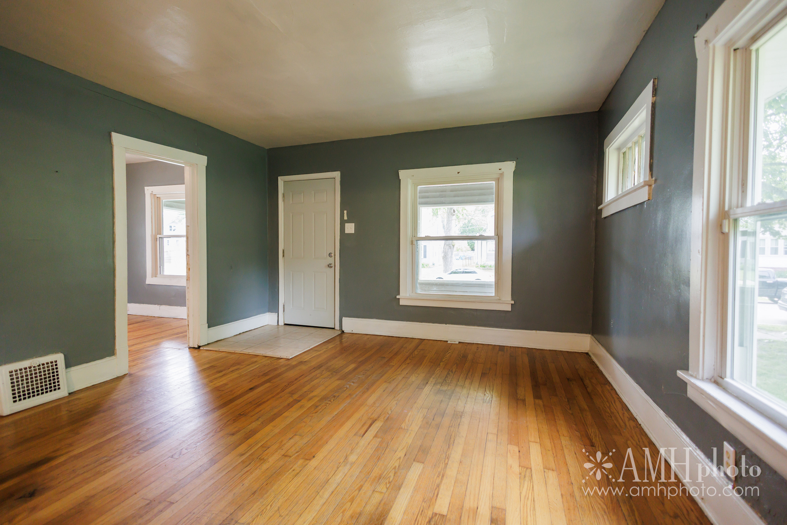 459 S Lincoln Avenue Property Photo 7