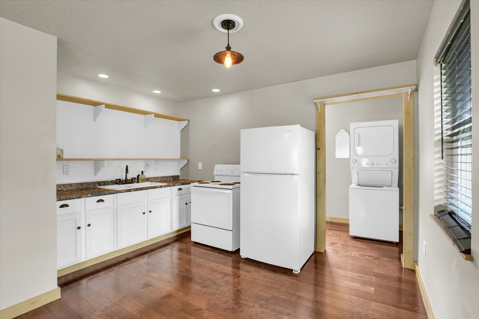 521 N Mcclellan Street Property Photo 11