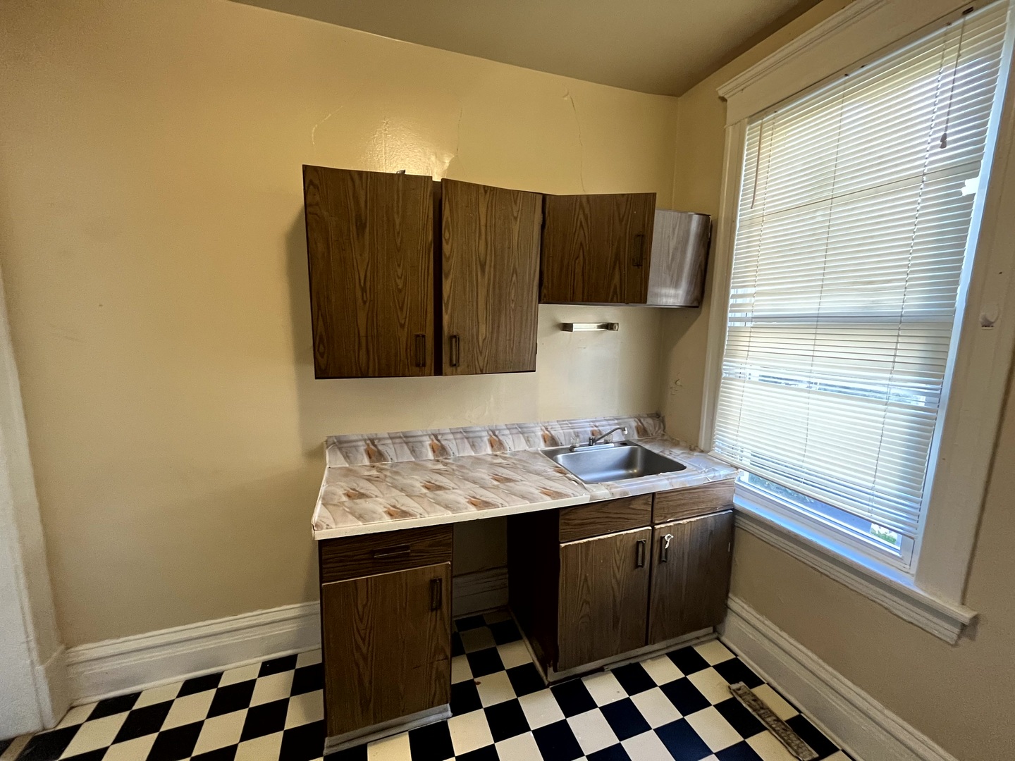 4118 W Cullom Avenue Property Photo 5