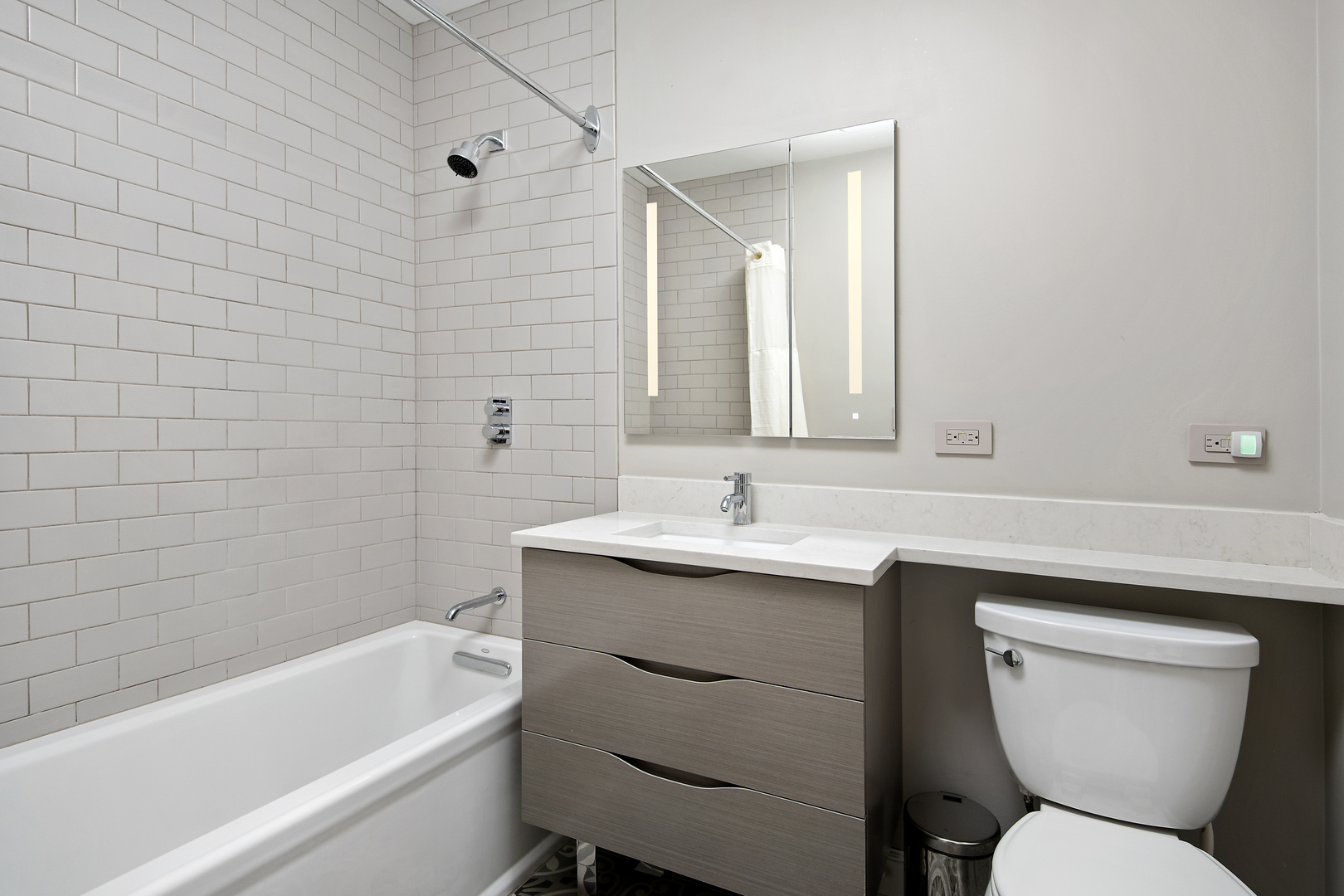 421 W Melrose Street 18bc Property Photo 19