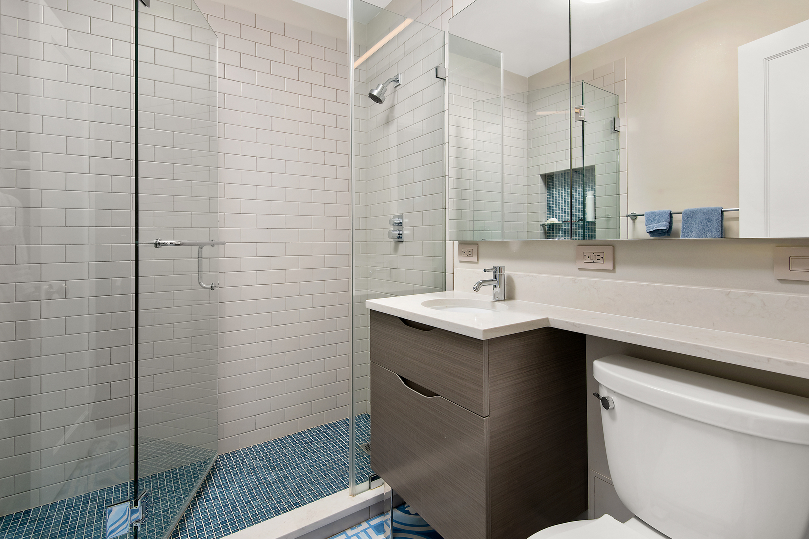 421 W Melrose Street 18bc Property Photo 21