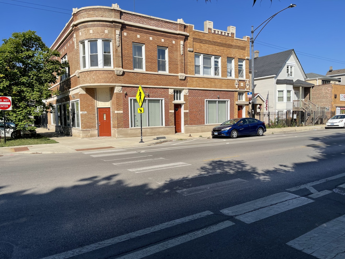 3256 N Elston Avenue Property Photo 1