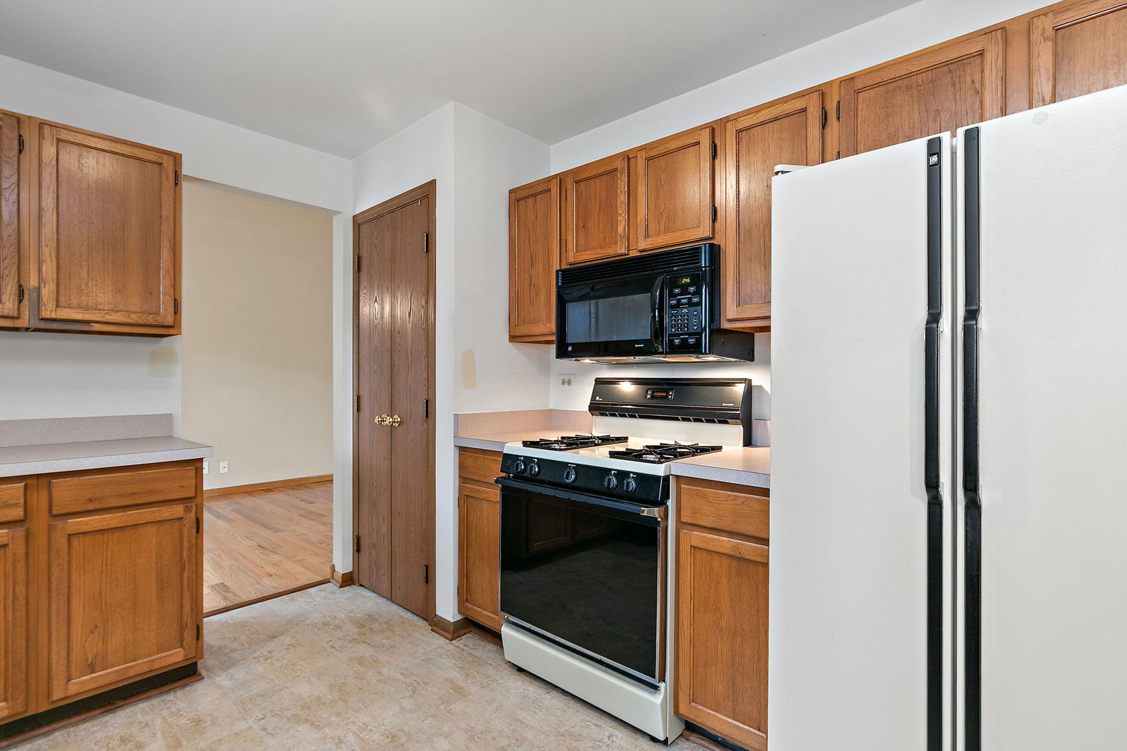 422 Old Country Way Property Photo 7