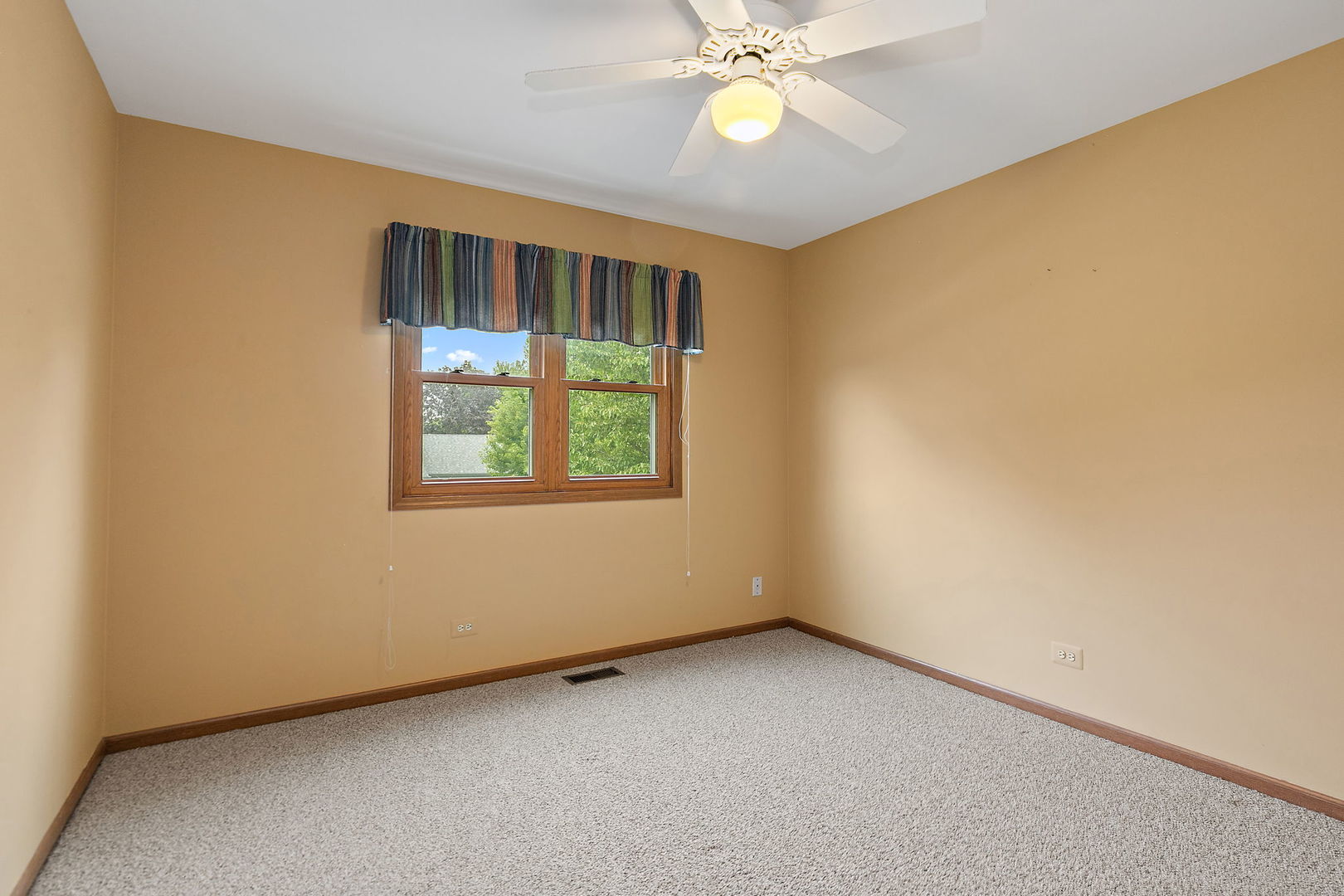 422 Old Country Way Property Photo 18