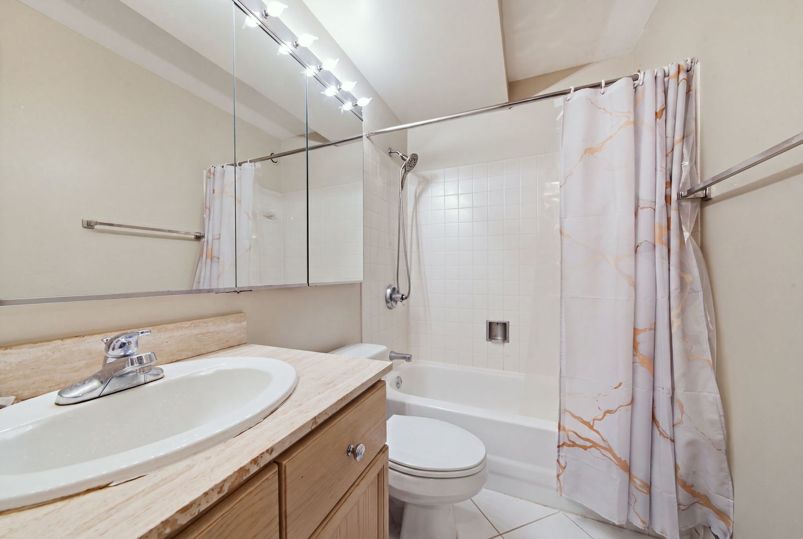 195 N Harbor Drive 3805 Property Photo 9