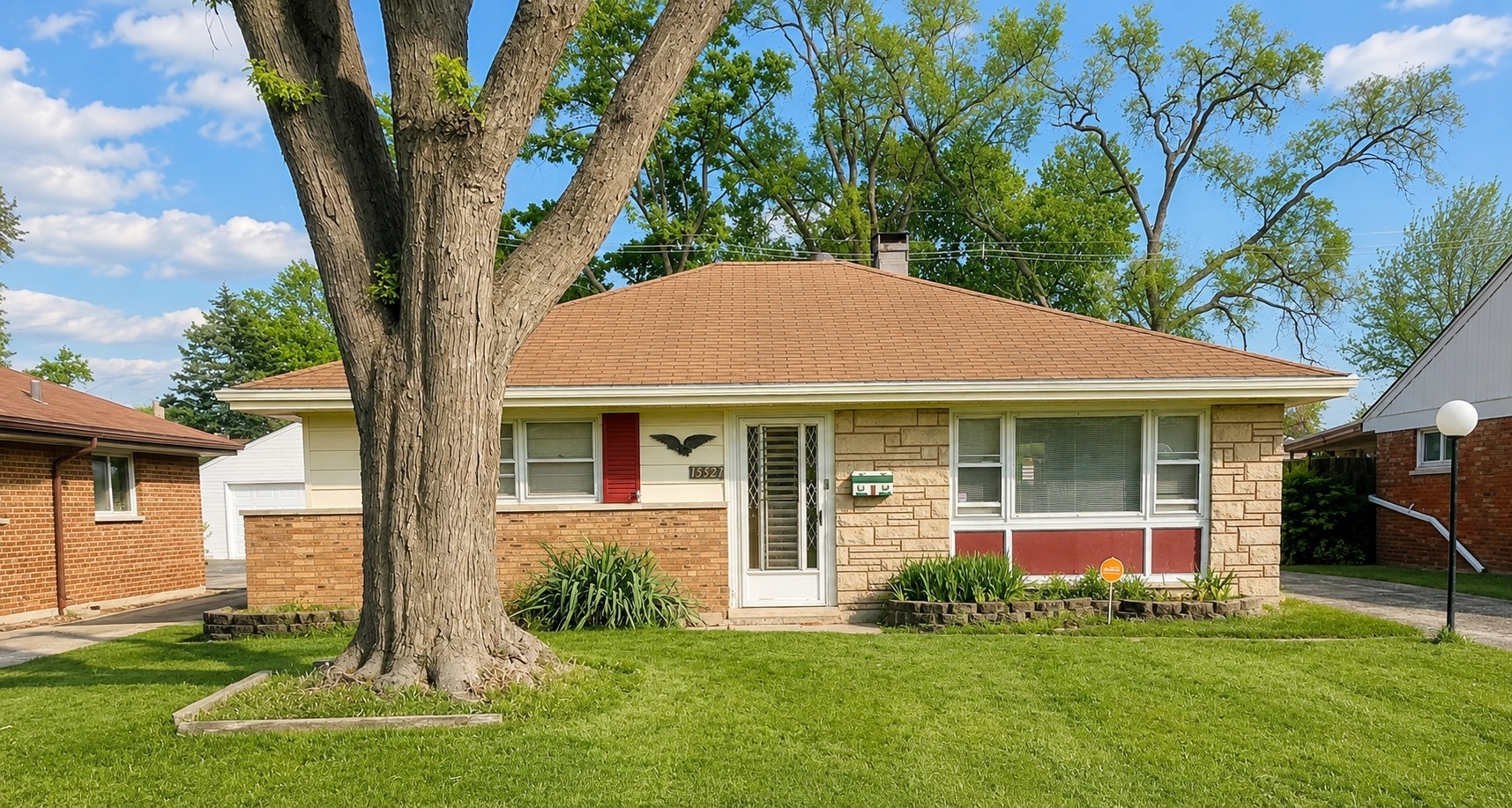 15527 Rose Drive Property Photo 1