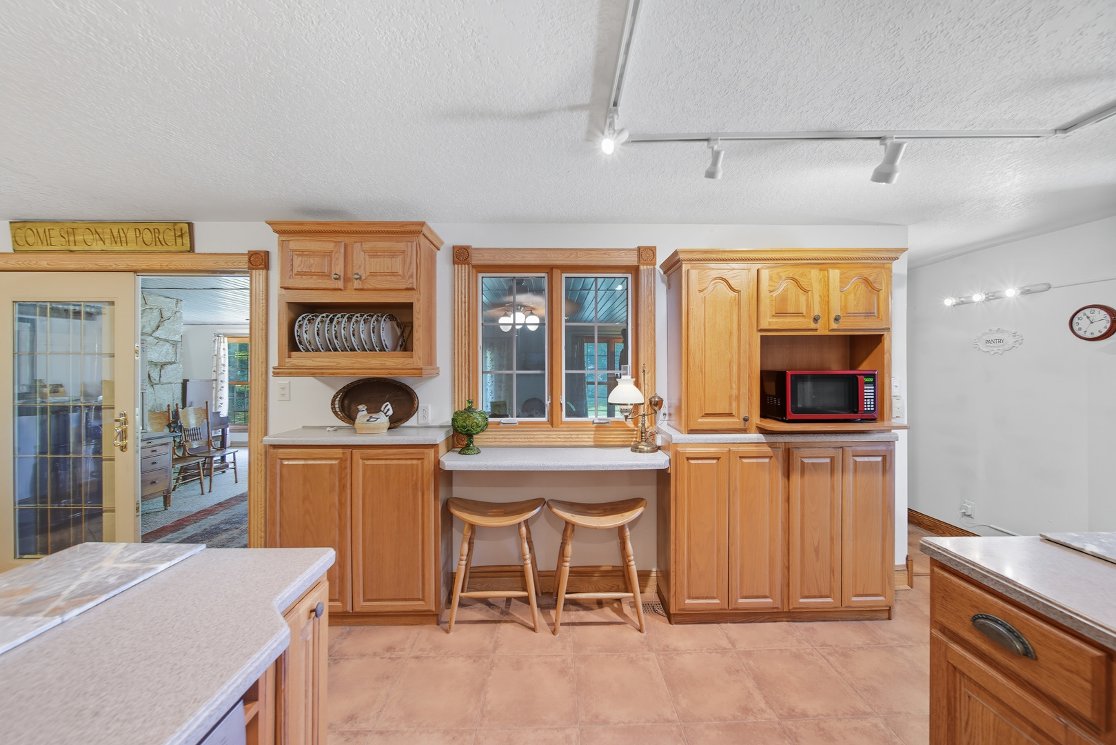 22524 Luther Road Property Photo 8