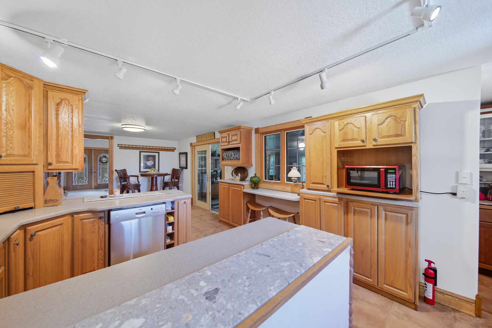 22524 Luther Road Property Photo 9