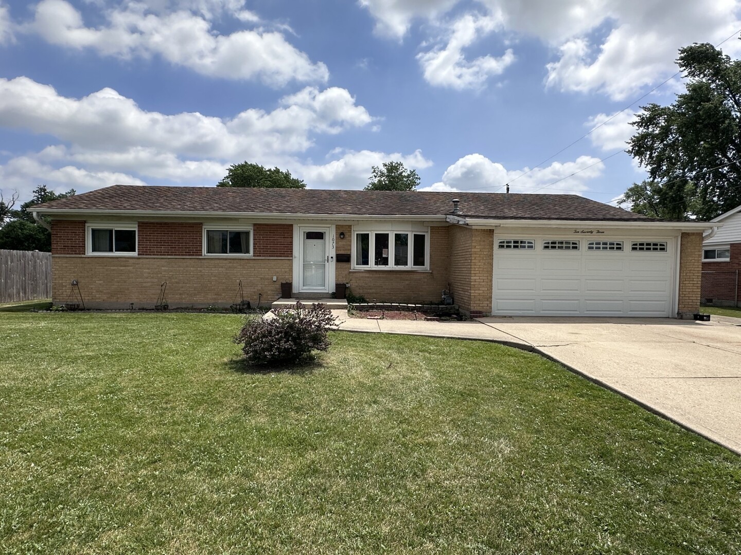 1073 Anderson Terrace Property Photo 1