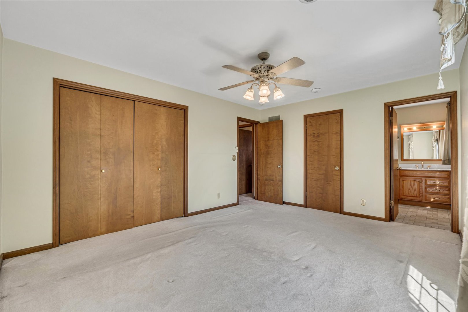 3300 35th Avenue Property Photo 44