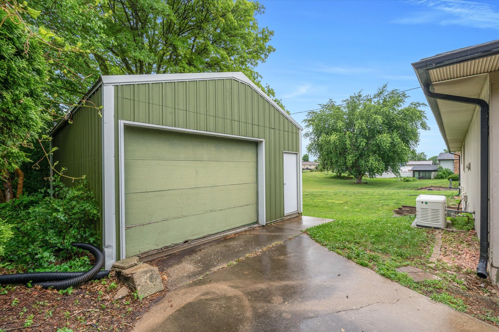 11822 3rd Street Property Photo 6