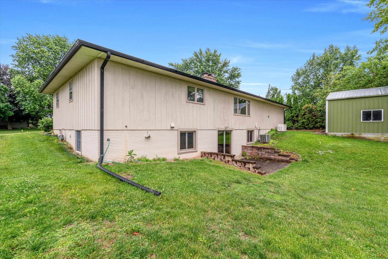 11822 3rd Street Property Photo 10