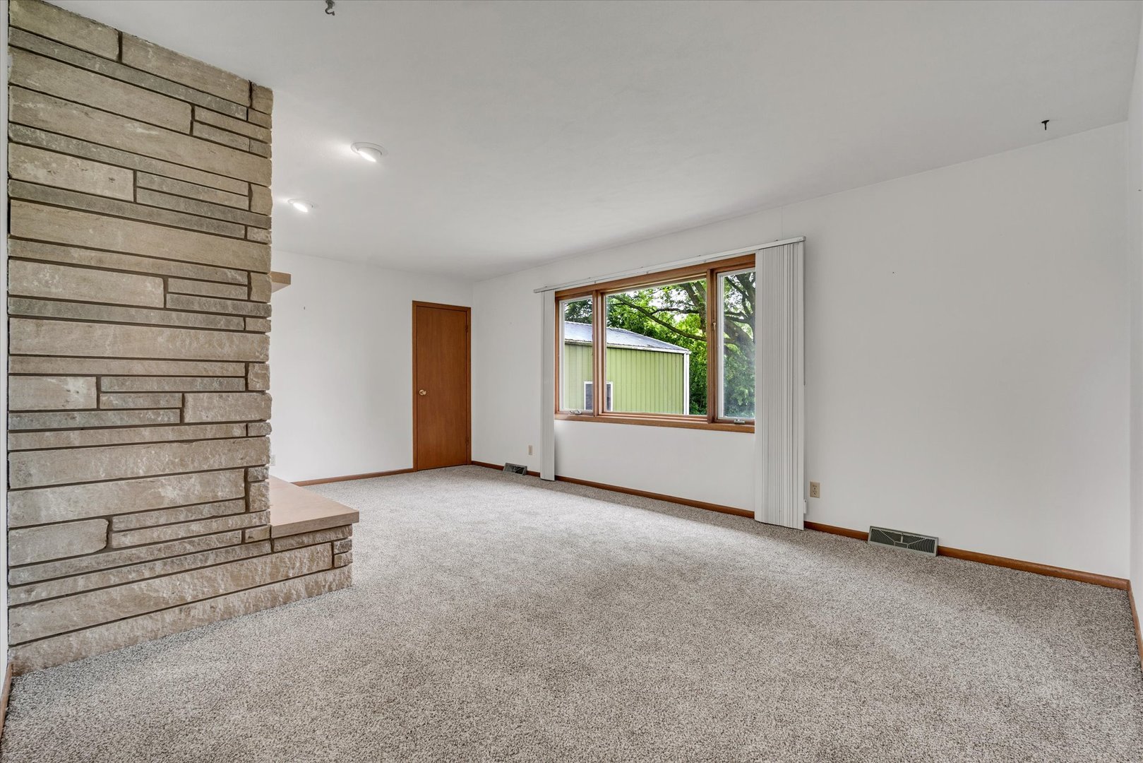 11822 3rd Street Property Photo 13