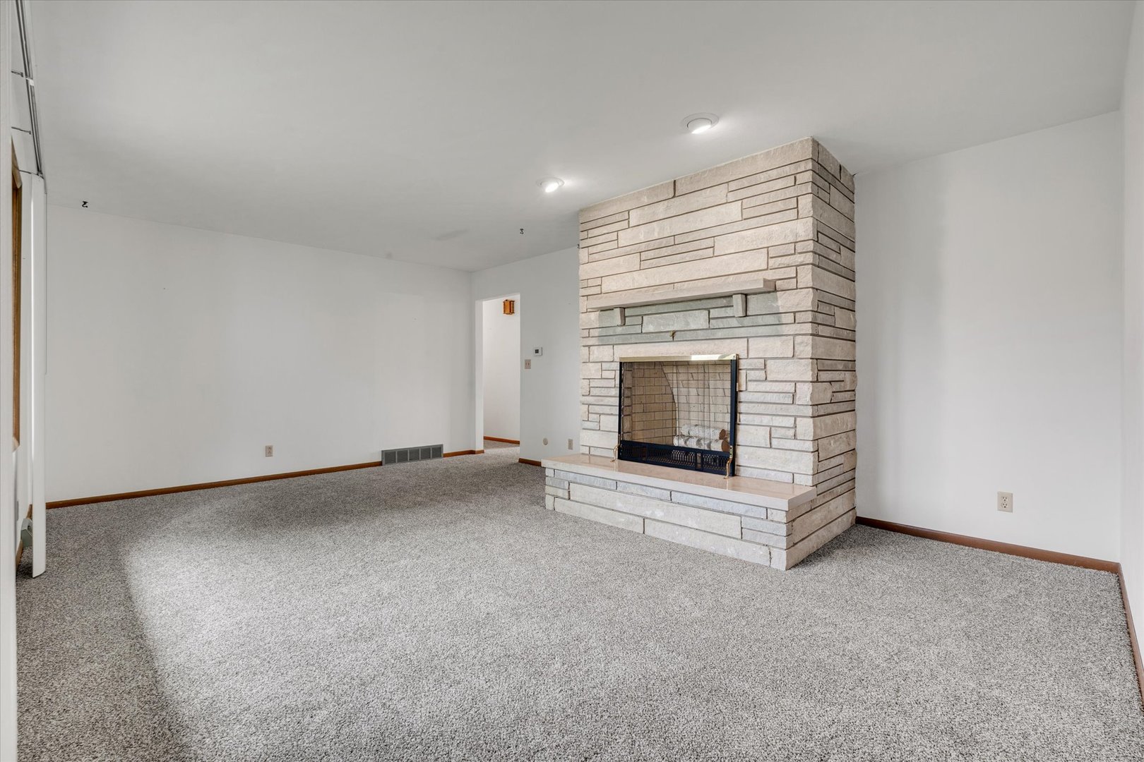 11822 3rd Street Property Photo 14