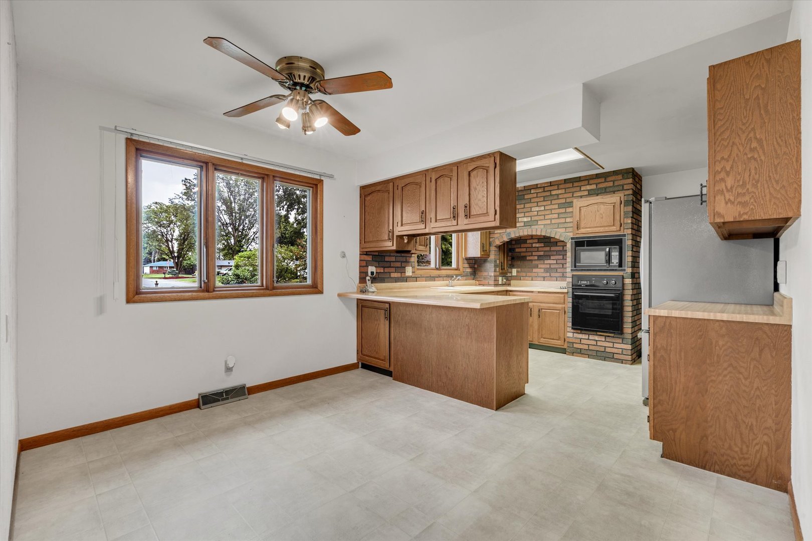 11822 3rd Street Property Photo 16