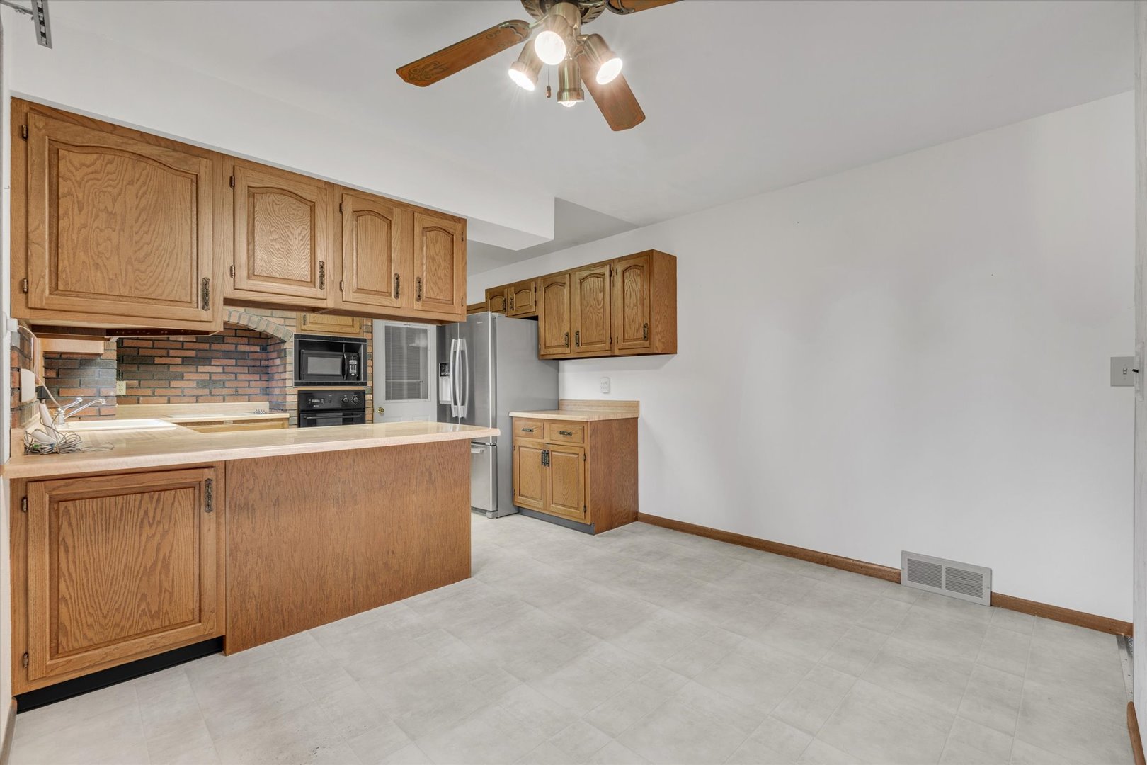 11822 3rd Street Property Photo 17