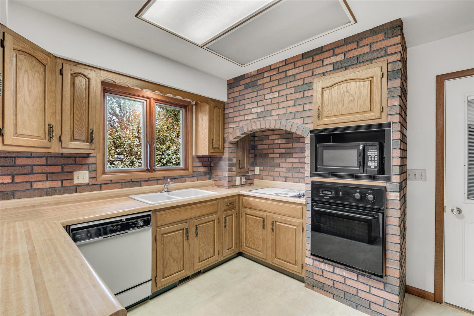11822 3rd Street Property Photo 19