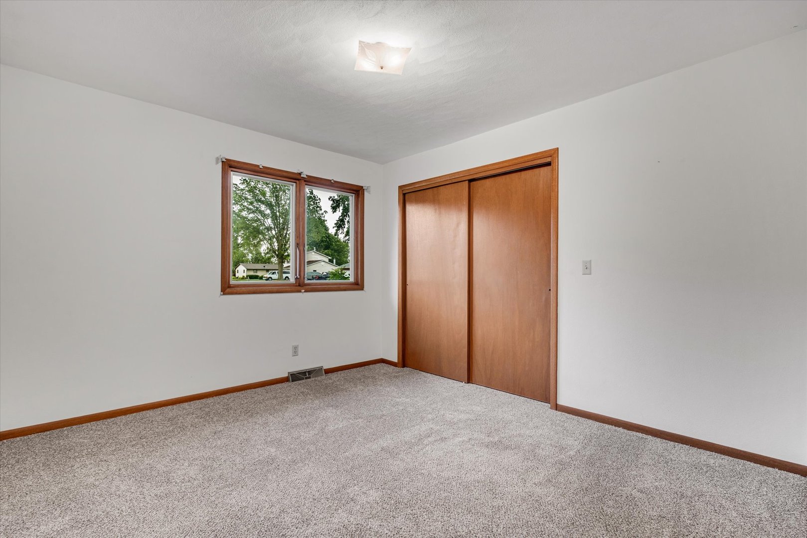 11822 3rd Street Property Photo 28