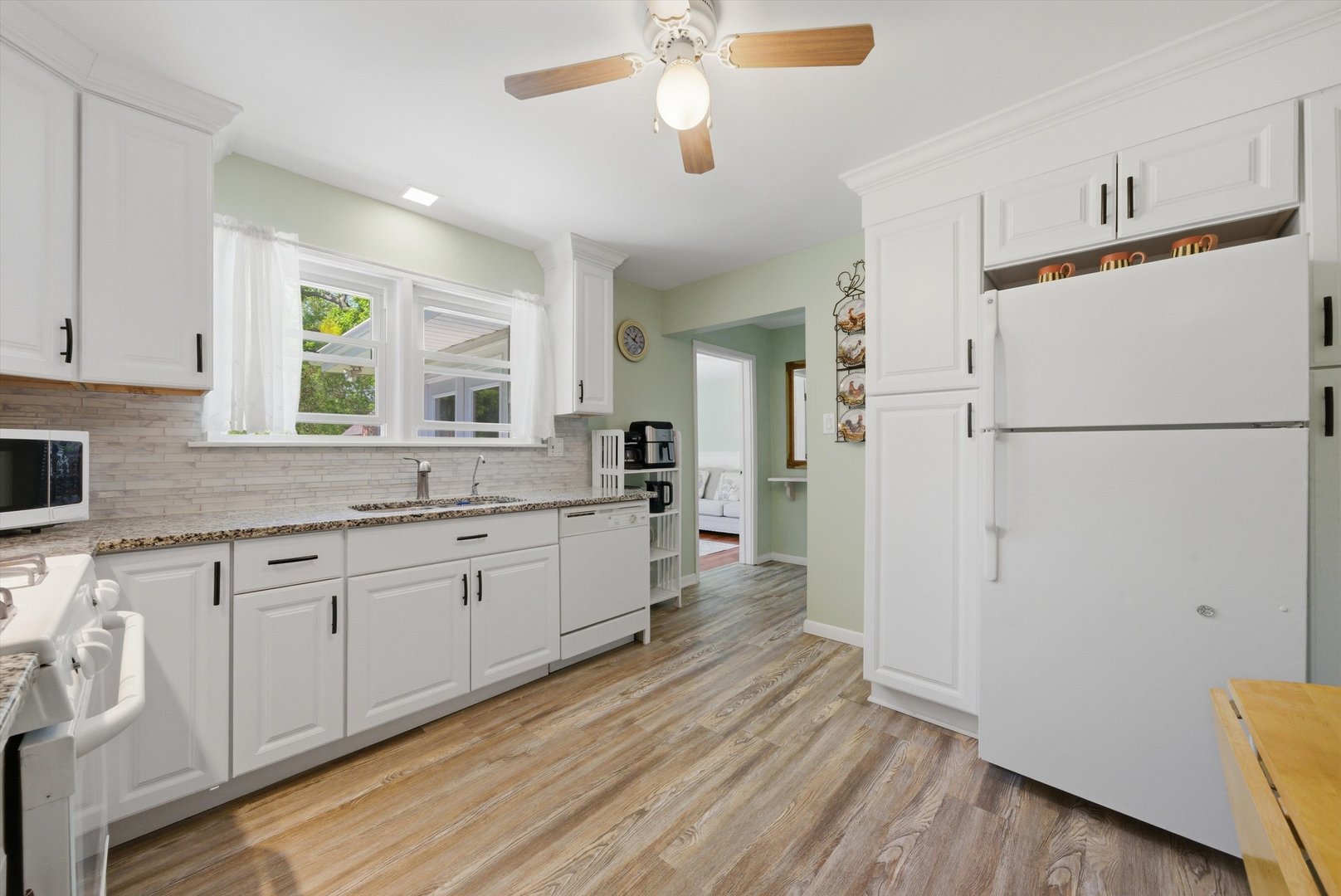 34456 W Lake Shore Drive Property Photo 8