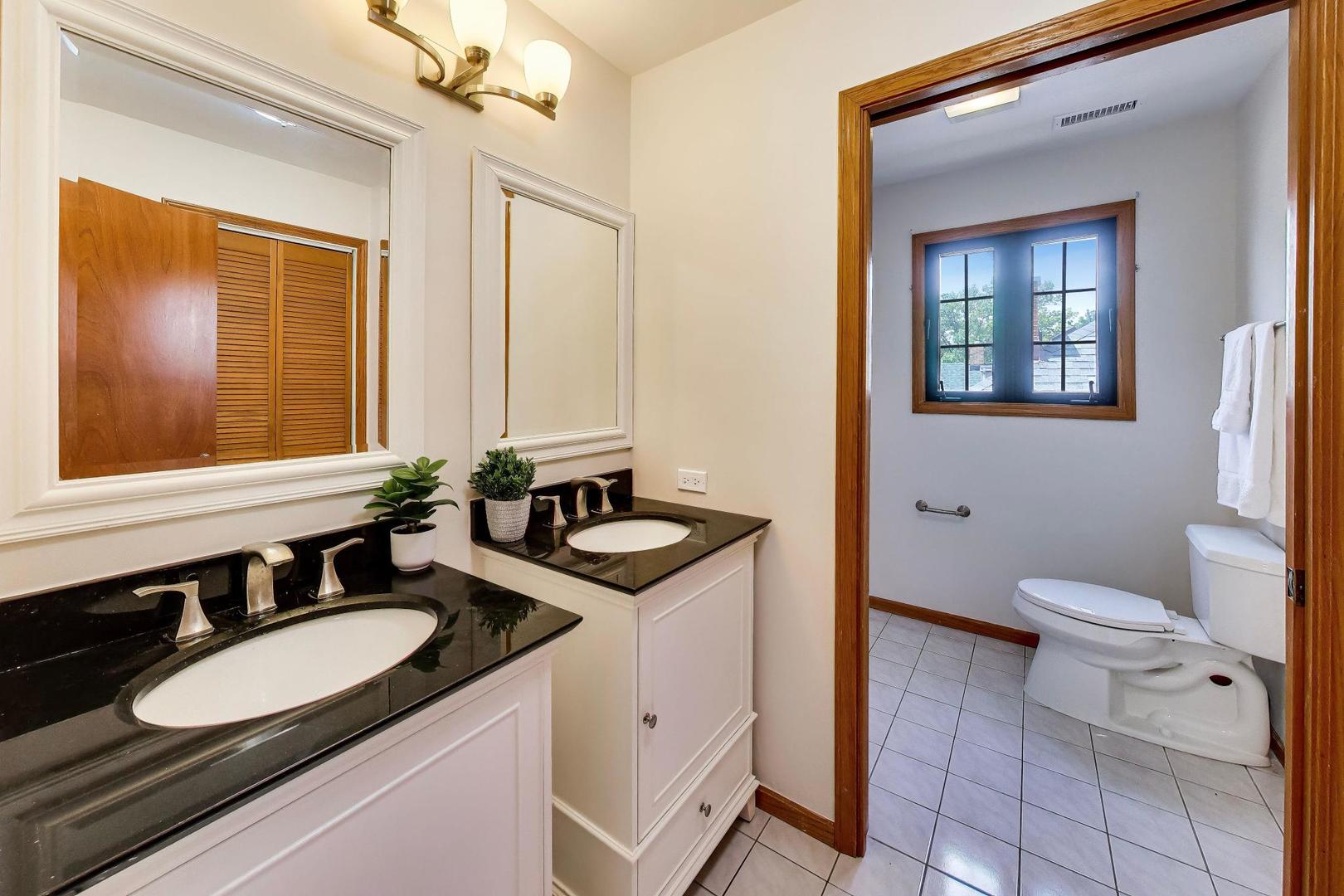 6725 W Albion Avenue Property Photo 20