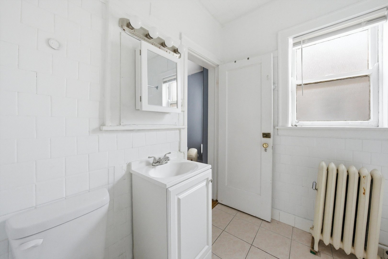 8019 S Rhodes Avenue Property Photo 29