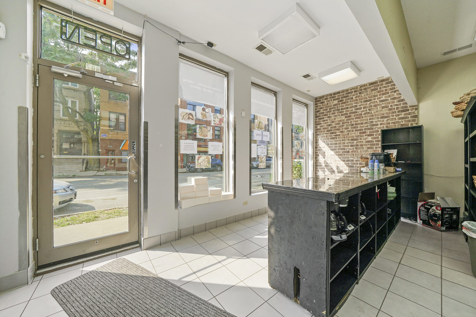 907 N Damen Avenue 101 Property Photo 6