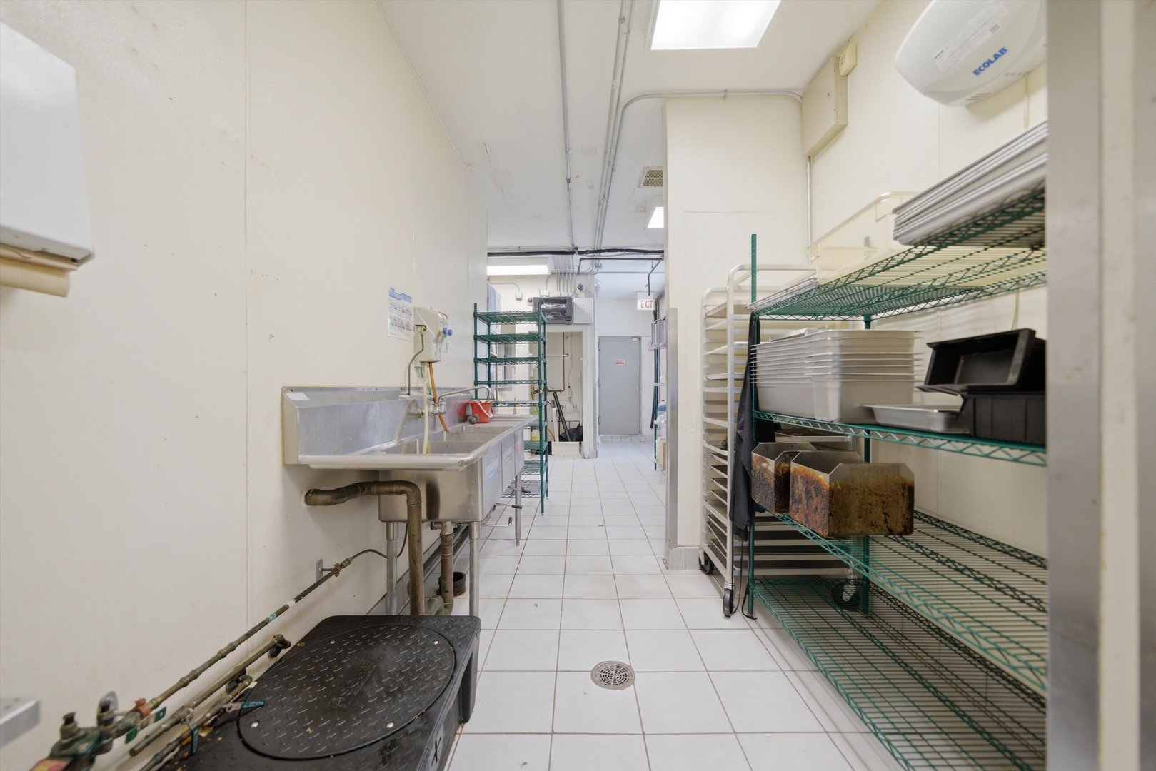 907 N Damen Avenue 101 Property Photo 23