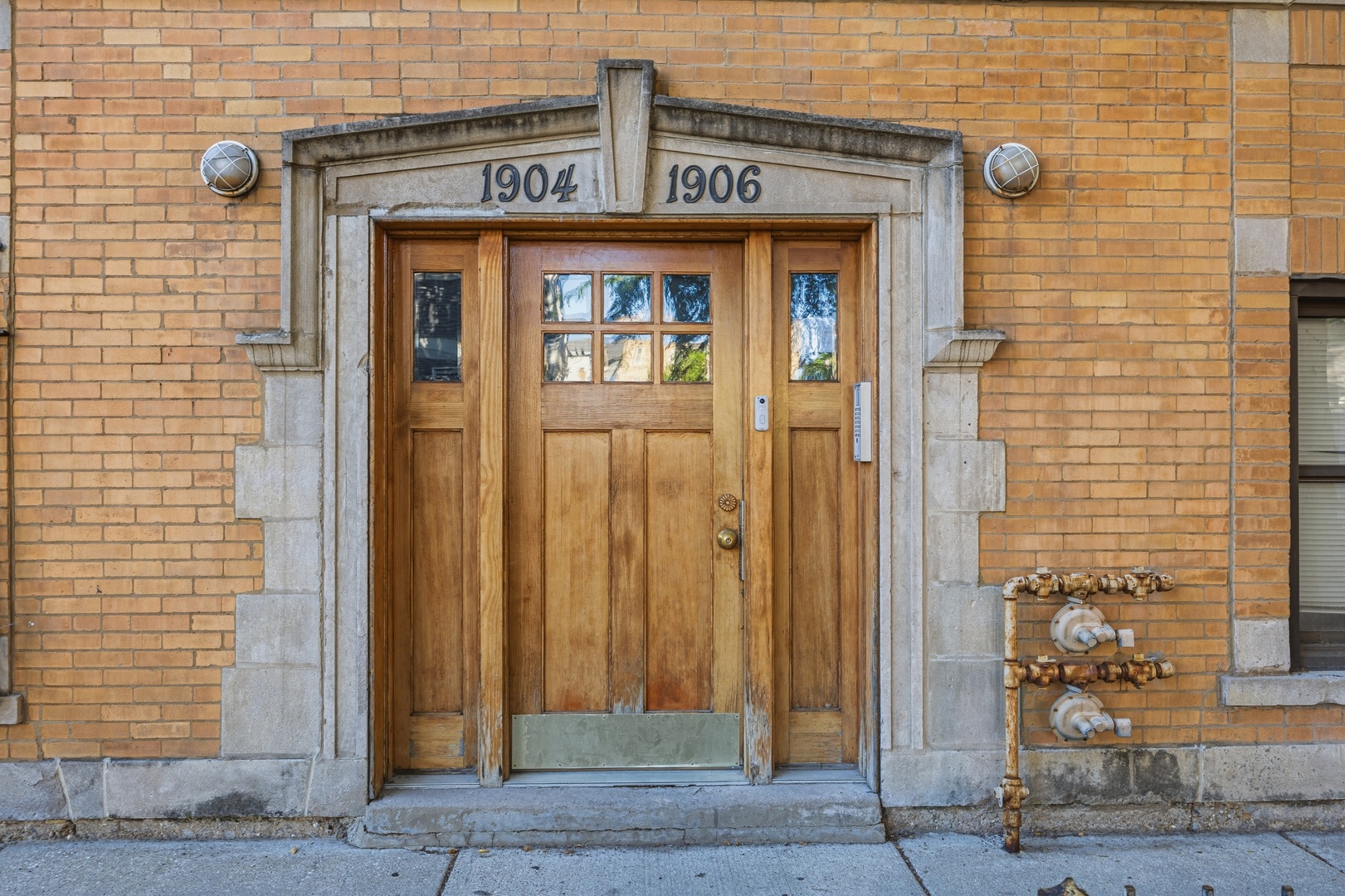 1904 N Drake Avenue 1a Property Photo 2