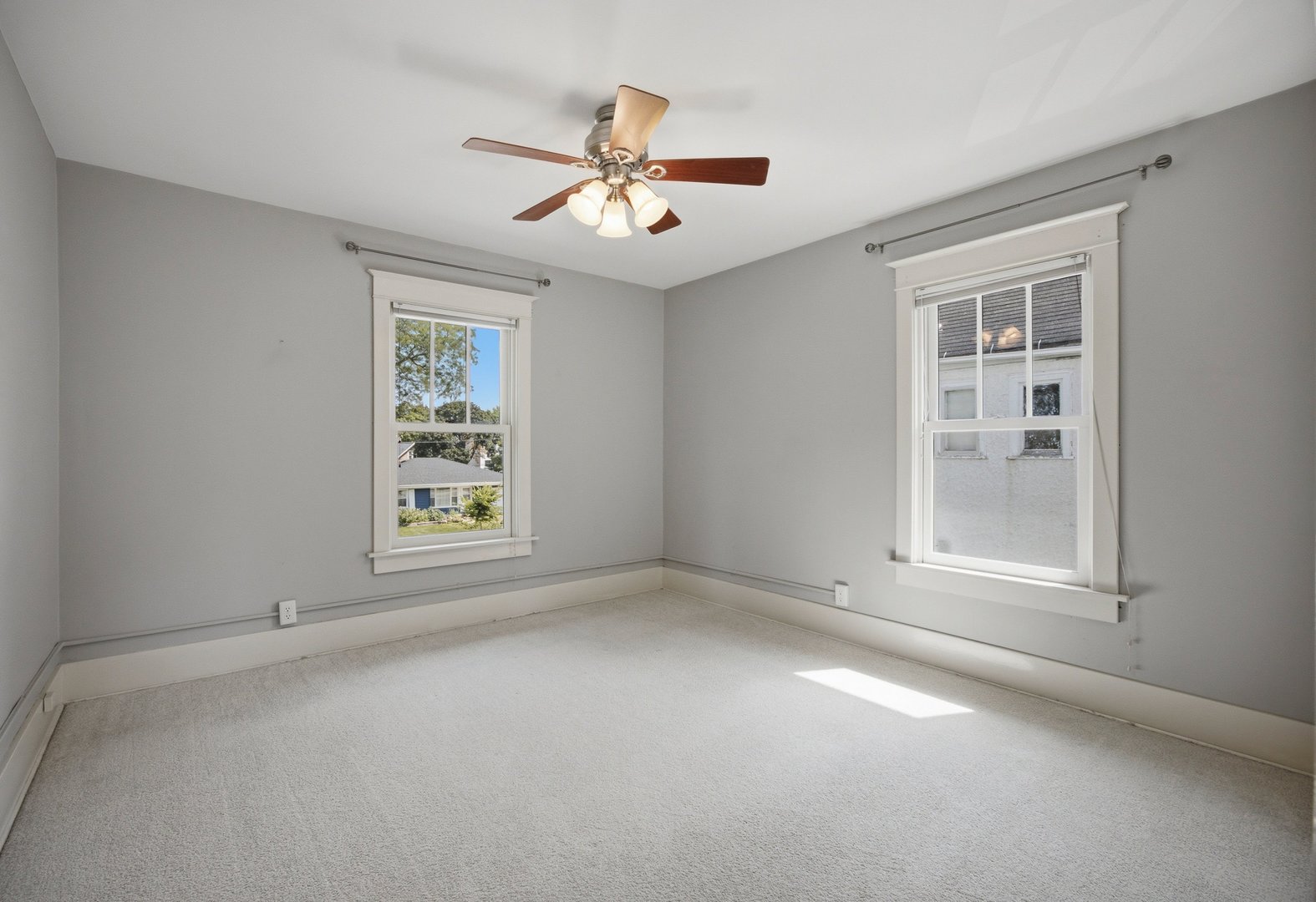 4712 Main Street Property Photo 17