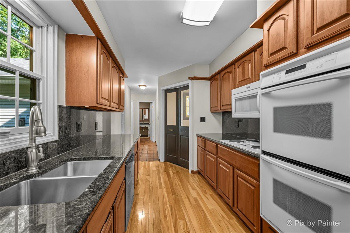 9908 Hillandale Road Property Photo 15