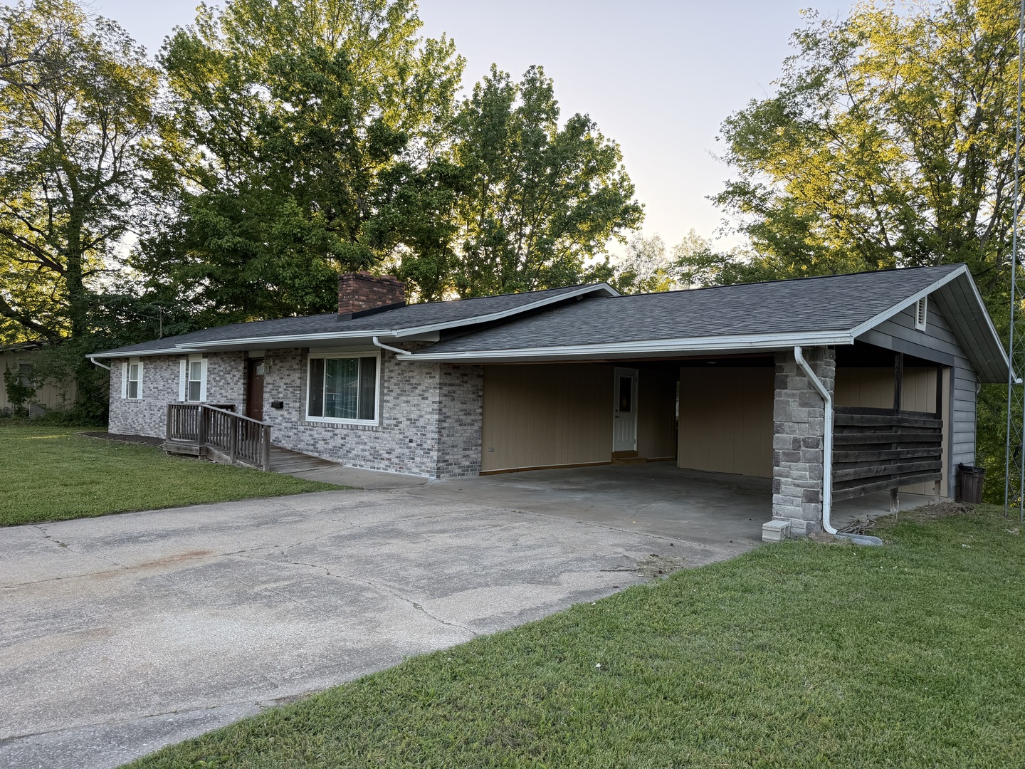 1612 Shomaker Drive Property Photo 1