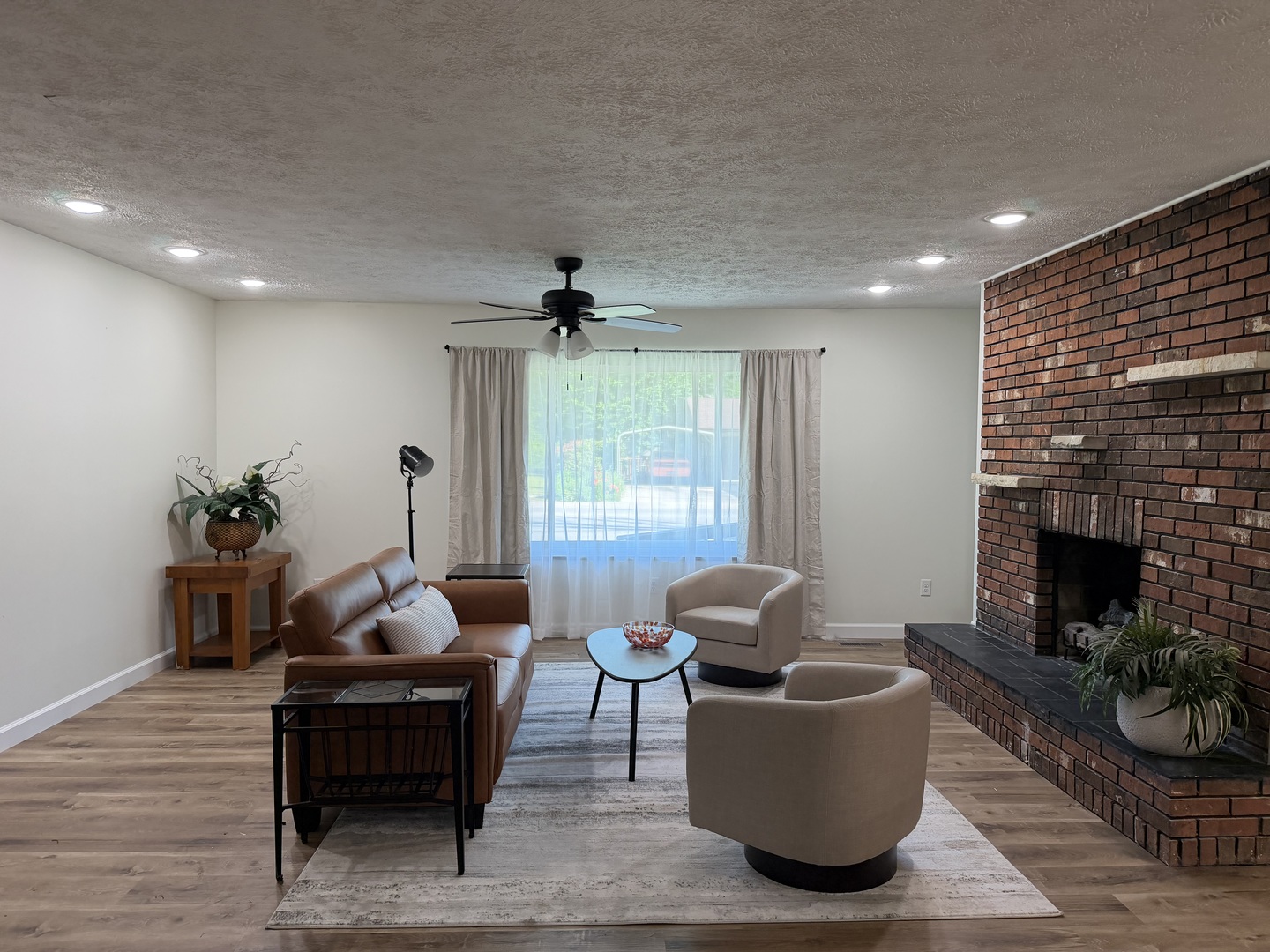 1612 Shomaker Drive Property Photo 4